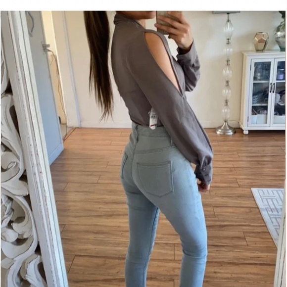 🪞 NWT classic plunge drape front long sleeve dressy bodysuit top - Picture 4 of 6